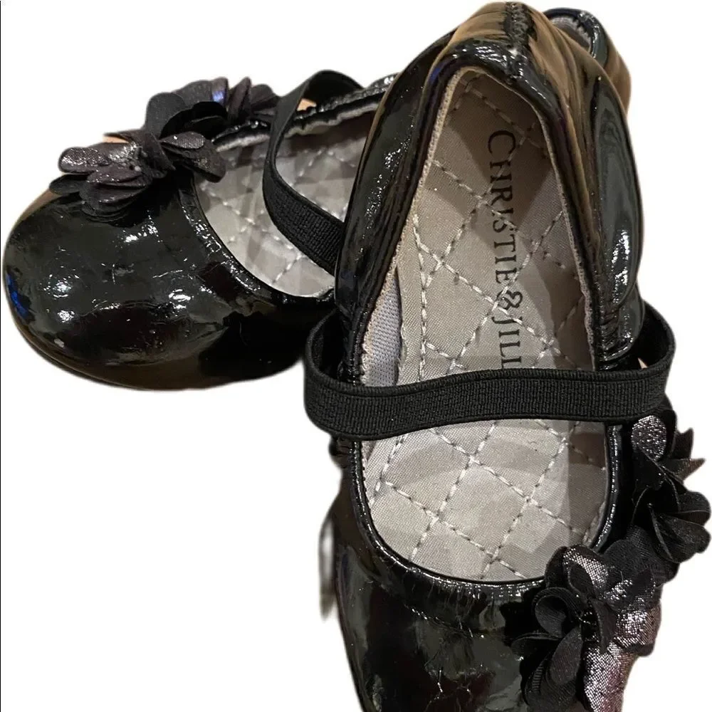 Christie and Jill Dress Shoe Shiny Black Patent Leather Floral Jeweled Size 5
